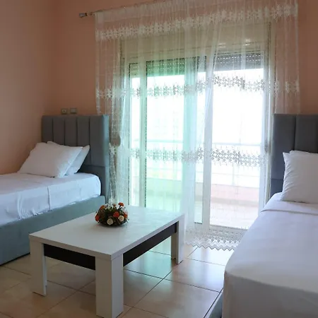 דירה Alfred's Place Vlorë